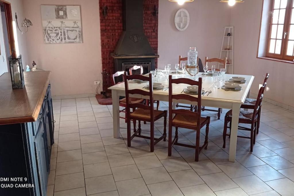 Maison De Ferme Au Calme Jusqu'A 10 Personnes Gannay-sur-Loire 외부 사진